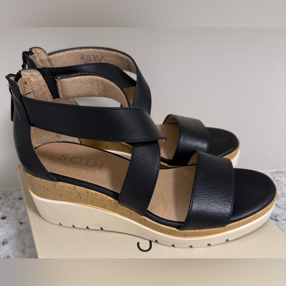 SOUL Naturalizer Black and Cream Wedge Sandals